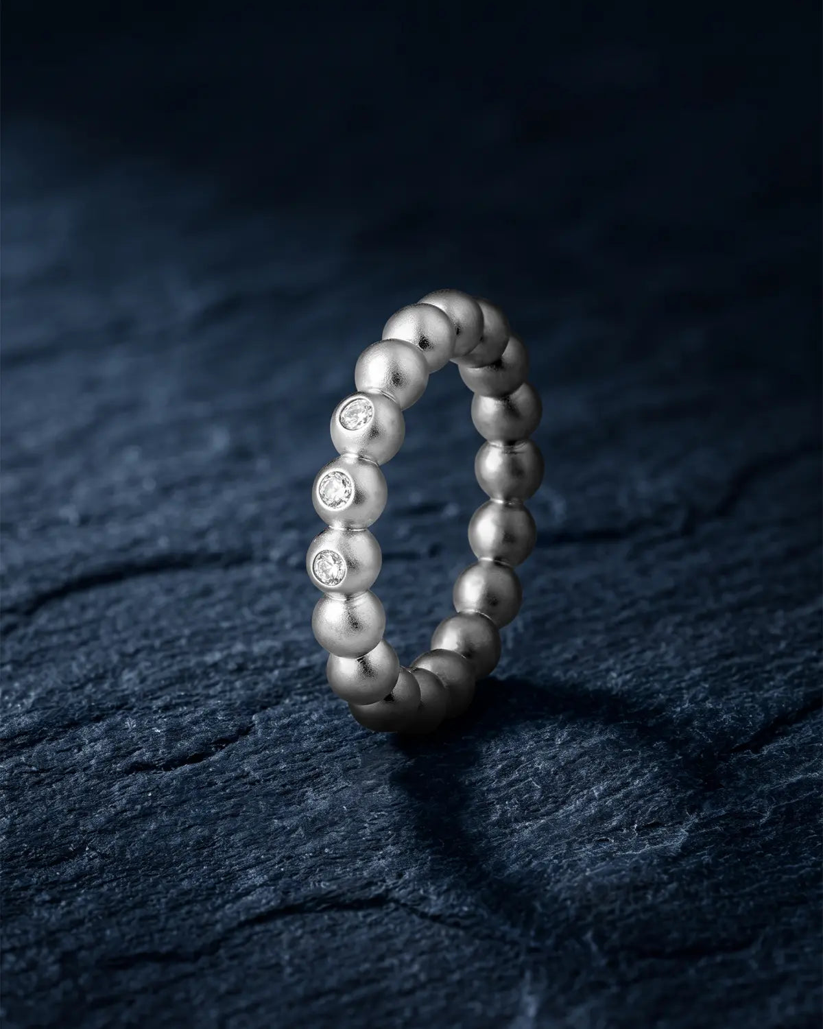 BEADED CRYSTAL BAND RING