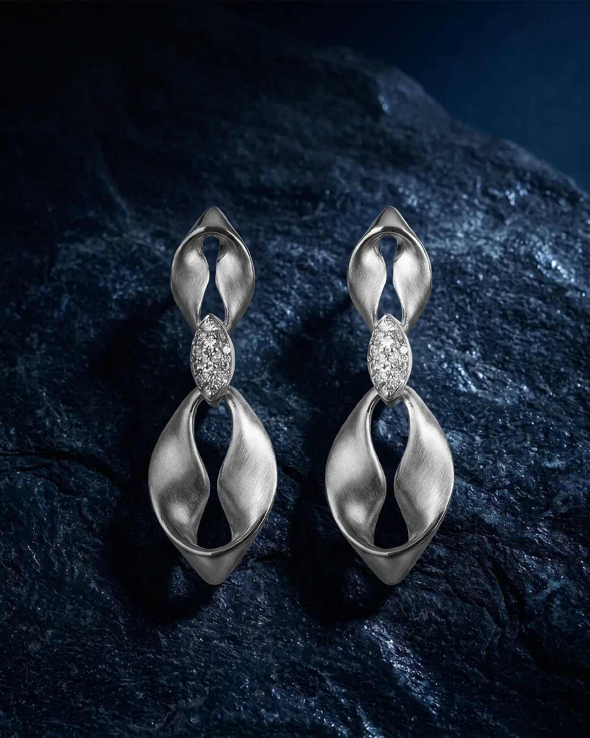 IZEL TWISTED DROP EARRINGS