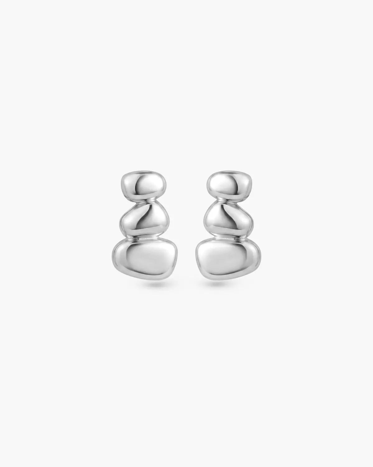 ASCENT GRADUATED PEBBLE STUD EARRINGS