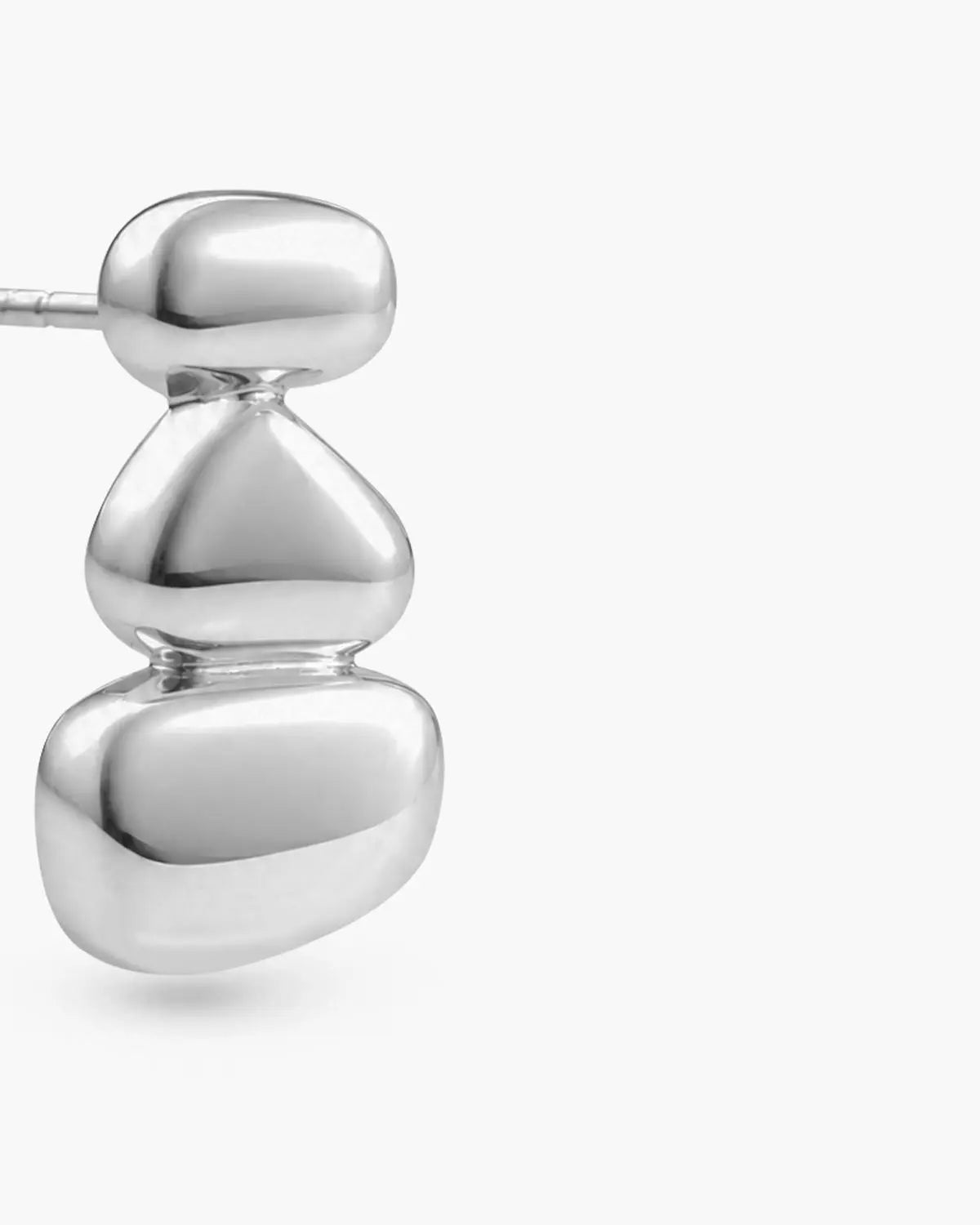 ASCENT GRADUATED PEBBLE STUD EARRINGS