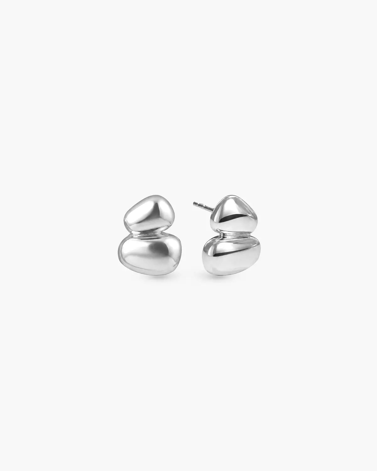 COSMOS ROUNDED PEBBLE STUD EARRINGS