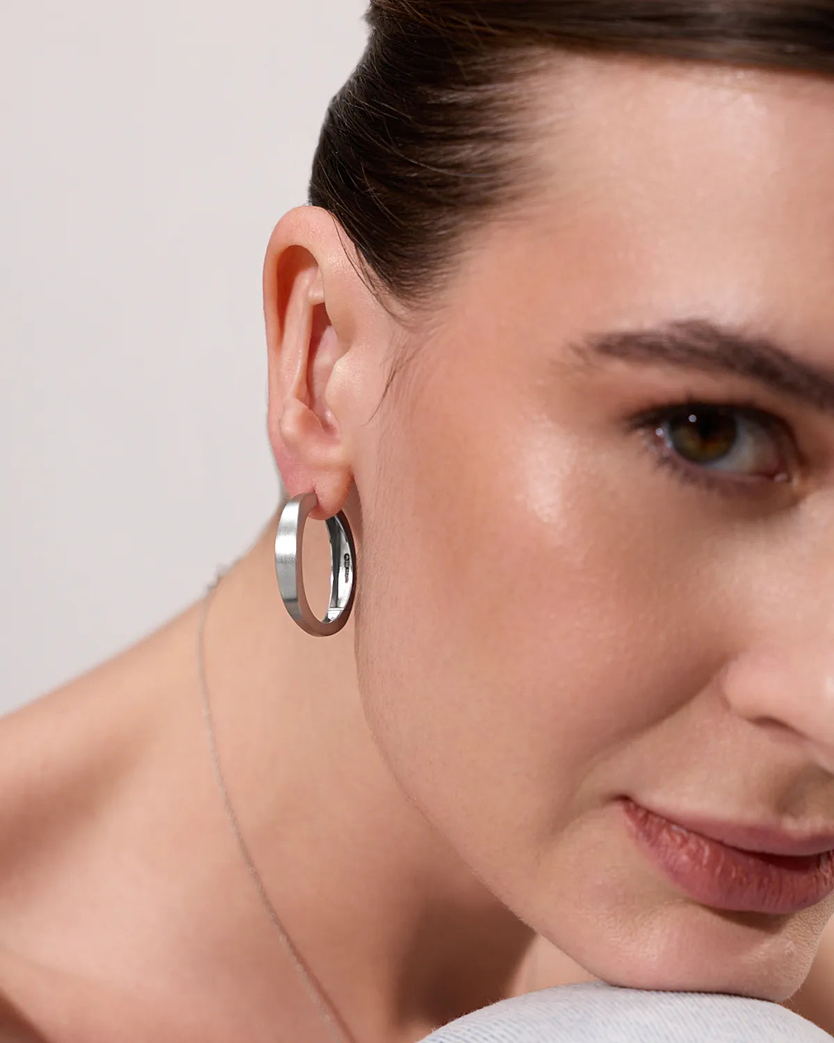 NODAL CONTOUR HOOP EARRINGS