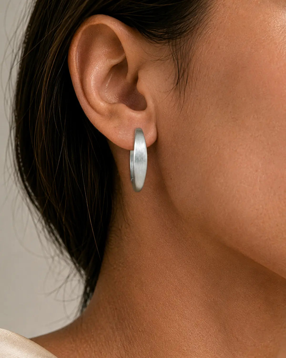 NODAL CONTOUR HOOP EARRINGS