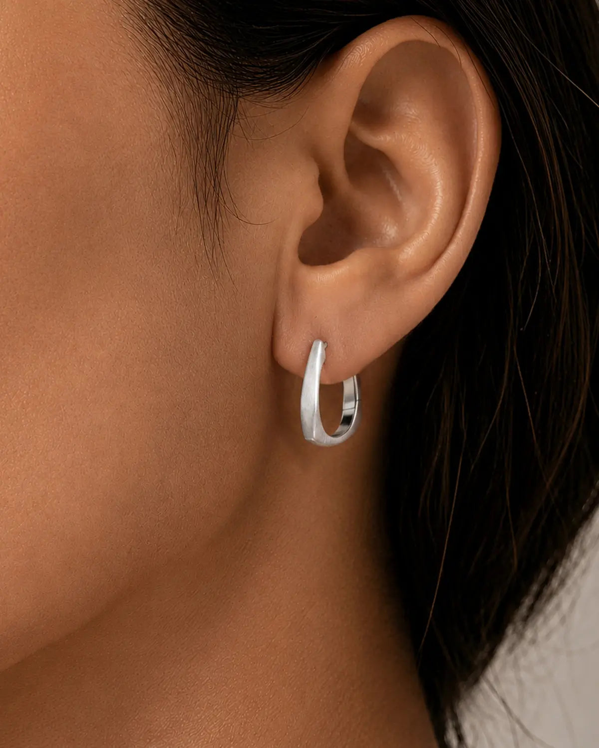 SCULPTED TRIANGLE HOOP EARRINGS