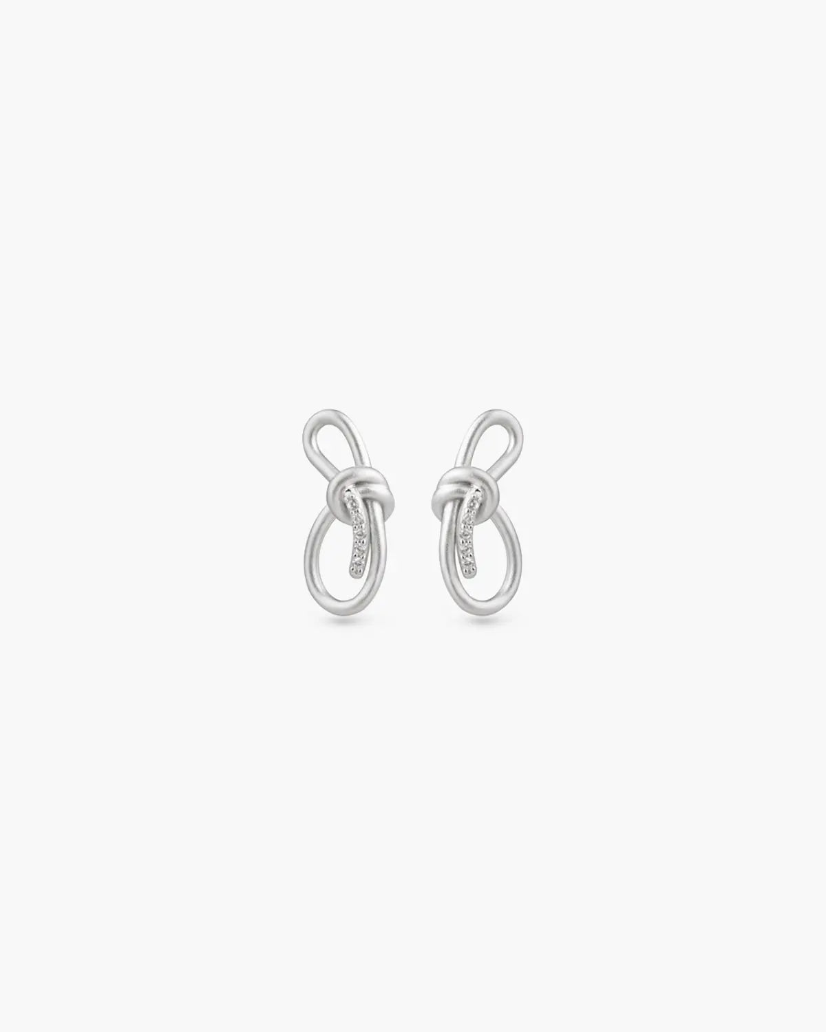 WEAVE KNOT STUD EARRINGS