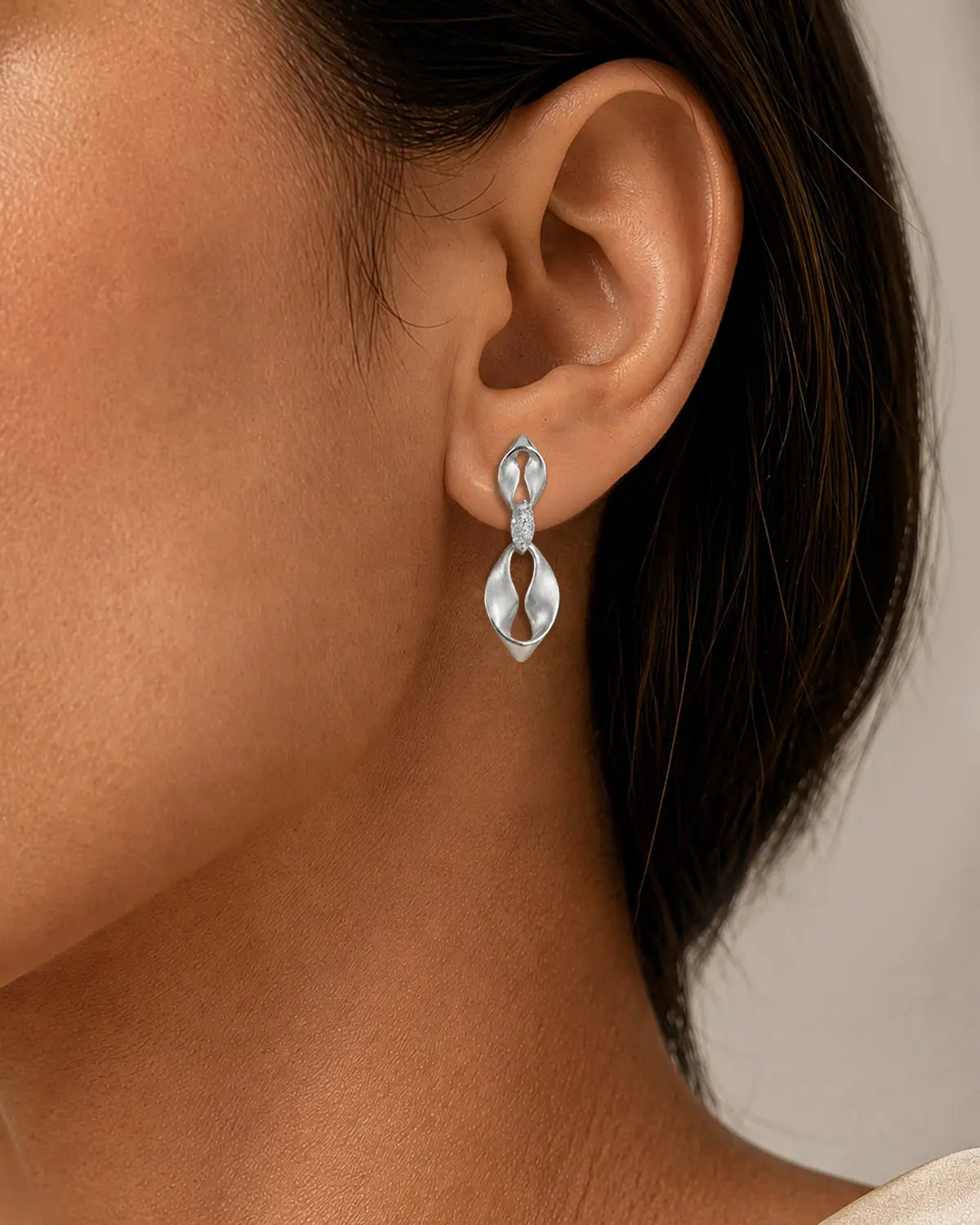 IZEL TWISTED DROP EARRINGS