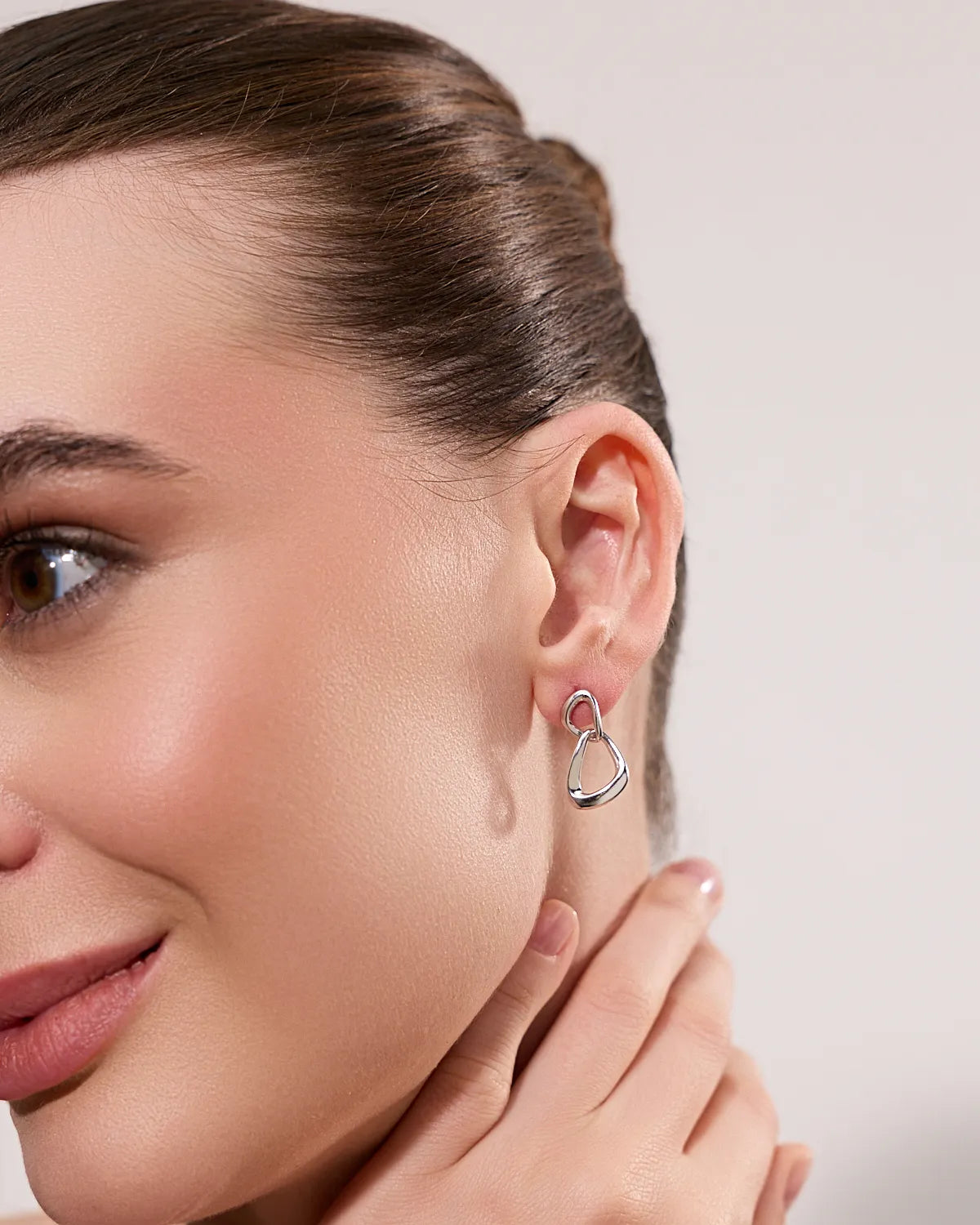 CRESCENDO LOOPED DROP EARRINGS