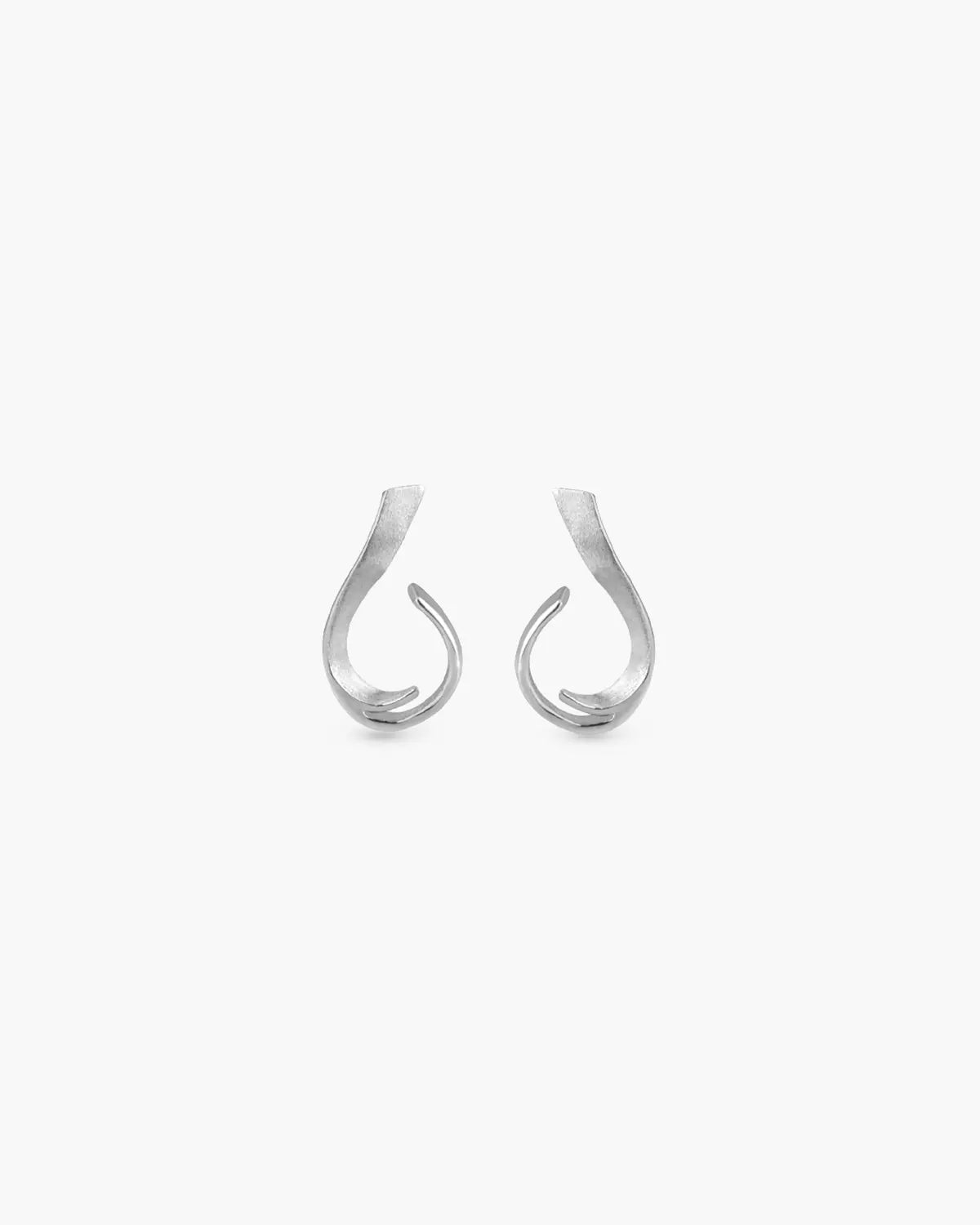 BILLOW CURVED DROP EARRINGS