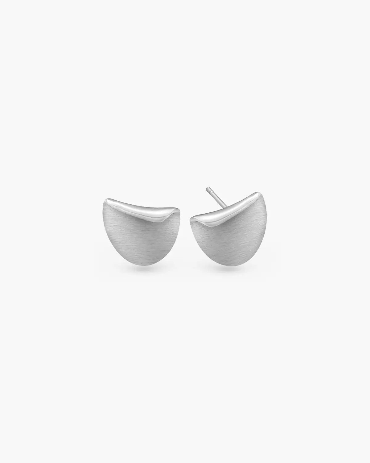 CONTOUR FOLDED CRESCENT STUD EARRINGS