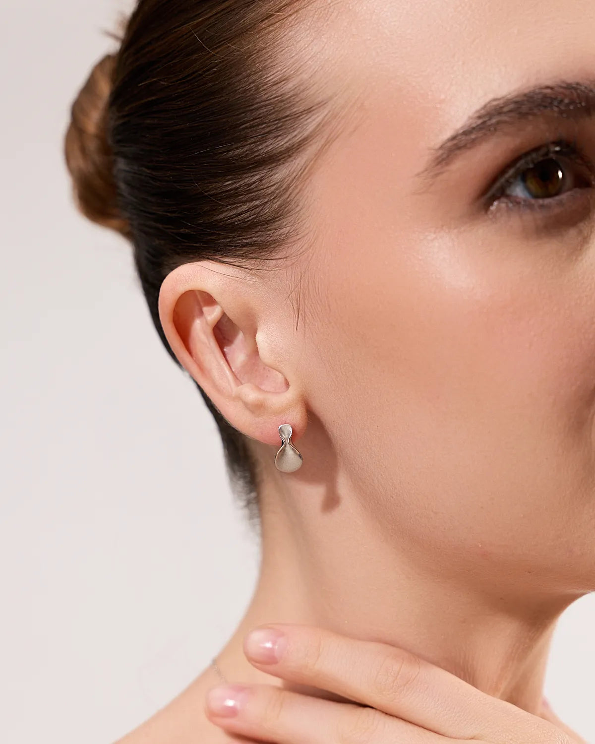 ARBOR TEARDROP STUD EARRINGS