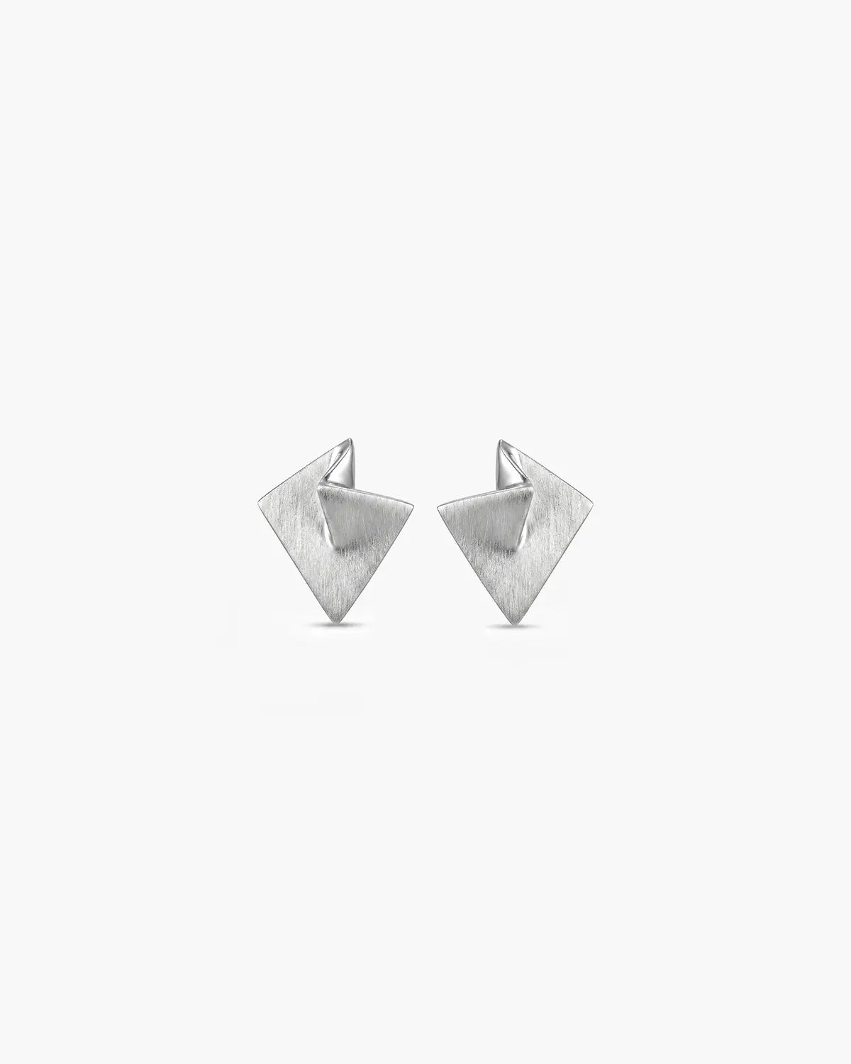 KANSO FACETED KITE STUD EARRINGS