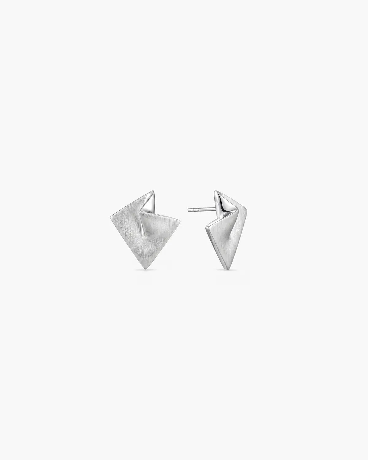 KANSO FACETED KITE STUD EARRINGS