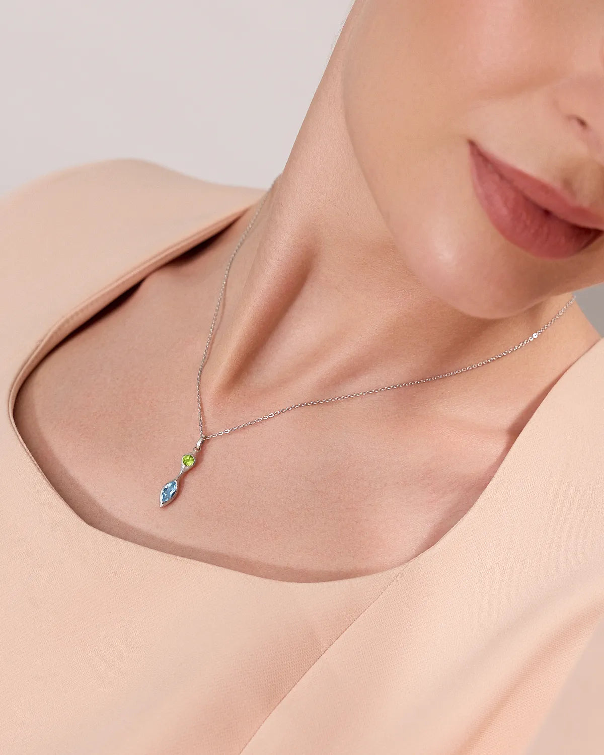 NOCTILUCE GEMSTONE DROP NECKLACE