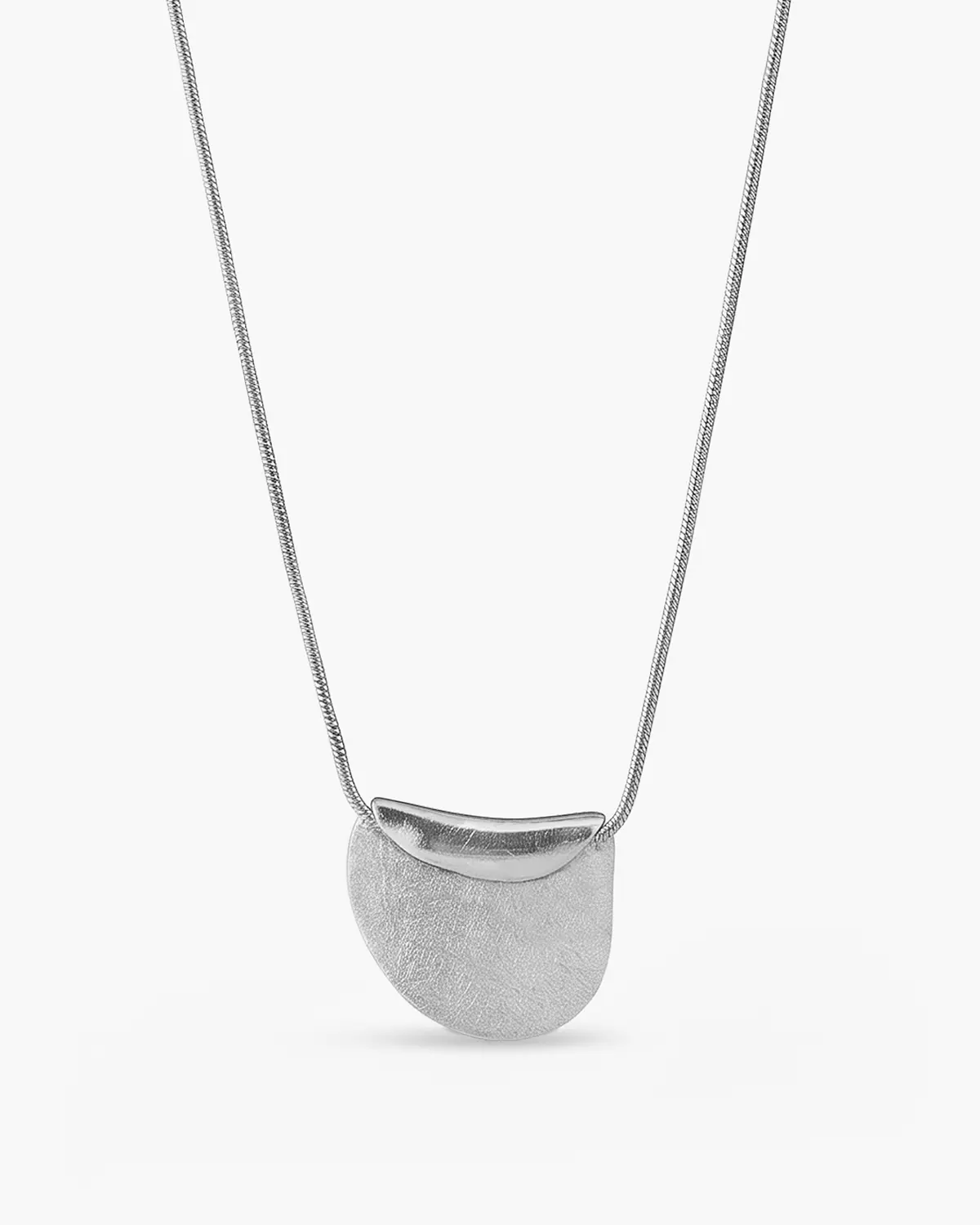 CONTURE NECKLACE