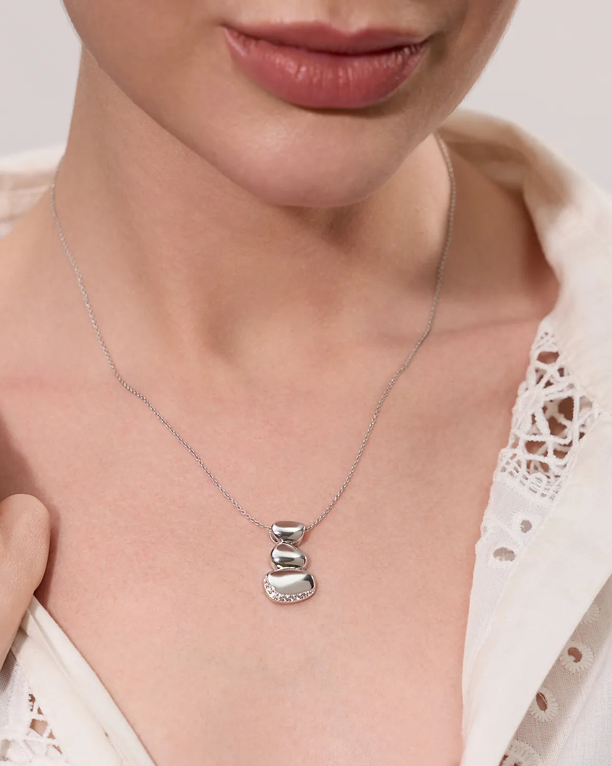 CELESTE PAVÈ PEBBLE NECKLACE