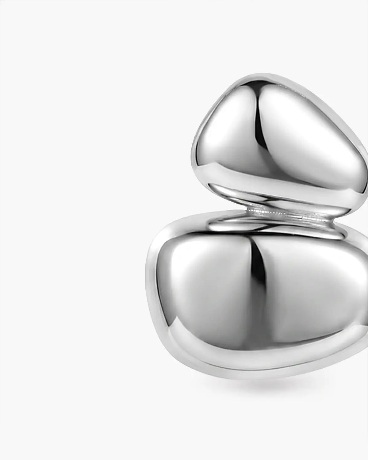 COSMOS PEBBLE PENDANT