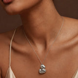 COSMOS PEBBLE PENDANT