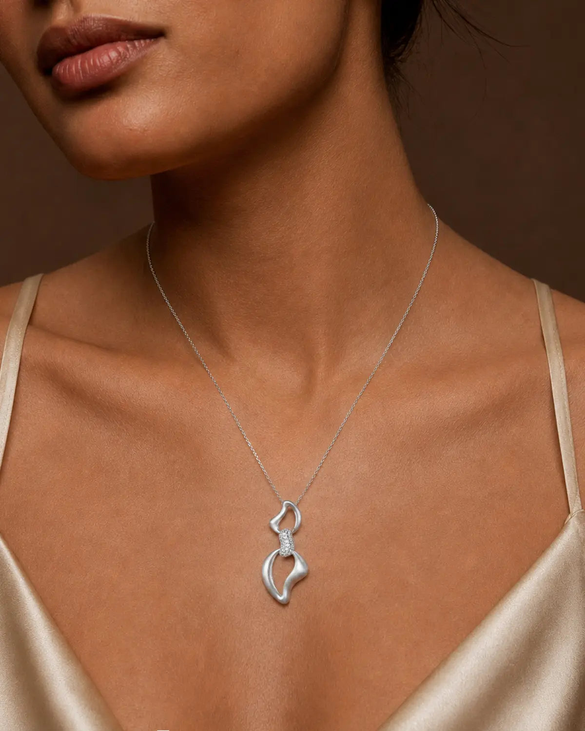 ERAYA SCULPTURAL PENDANT