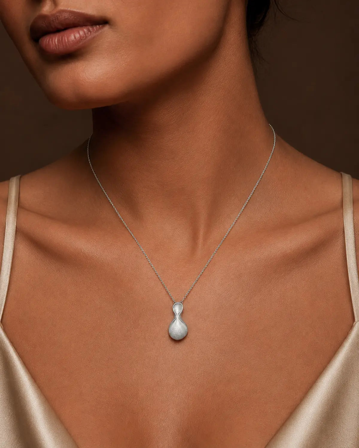 ARBOR TEARDROP PENDANT