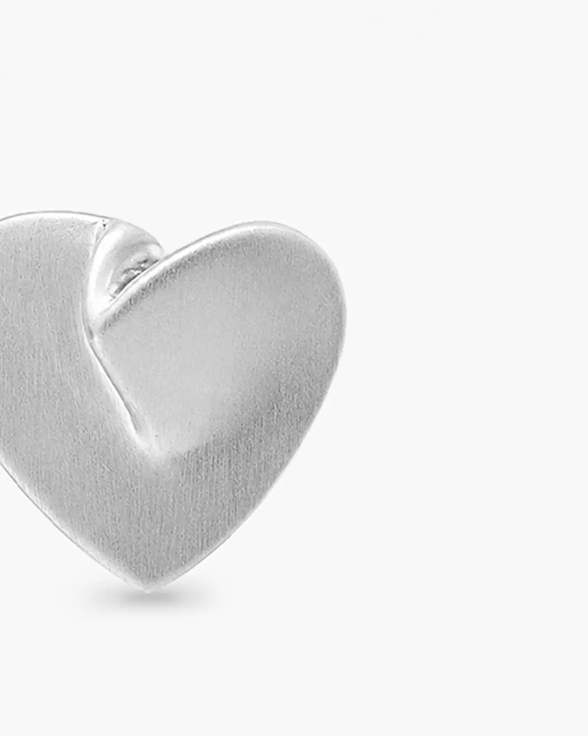 PLEATED HEART PENDANT