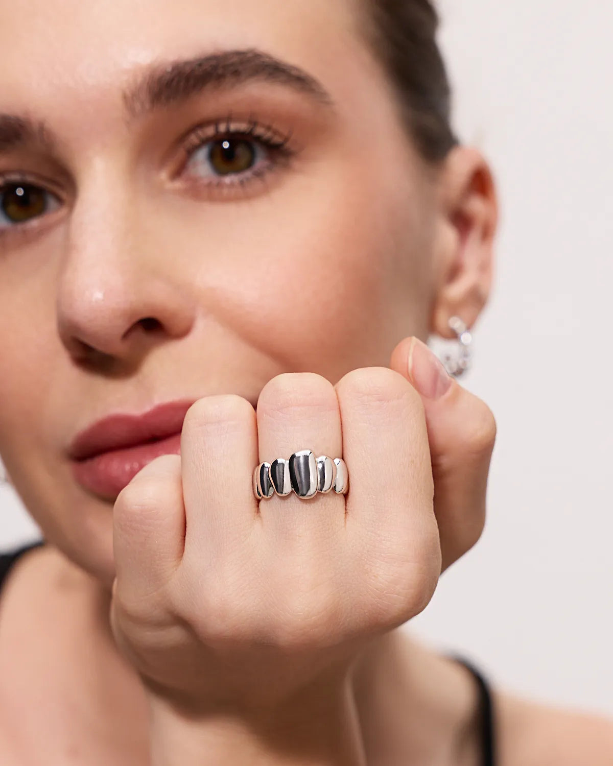 COSMOS PEBBLE BAND RING