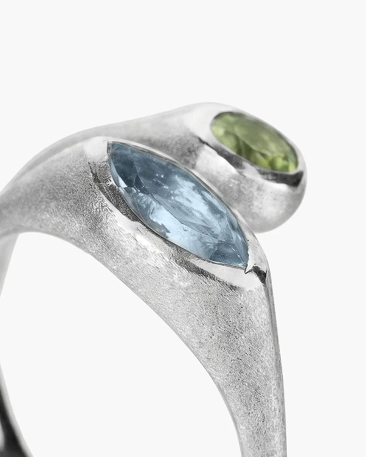 LIORA RING