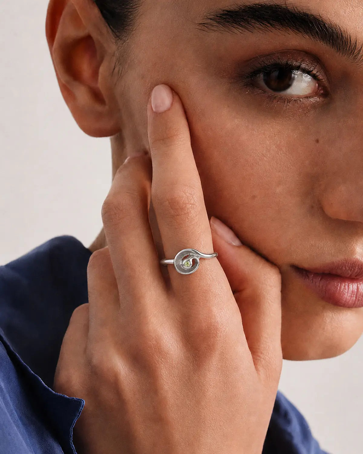 HAZE PERIDOT SPIRAL RING