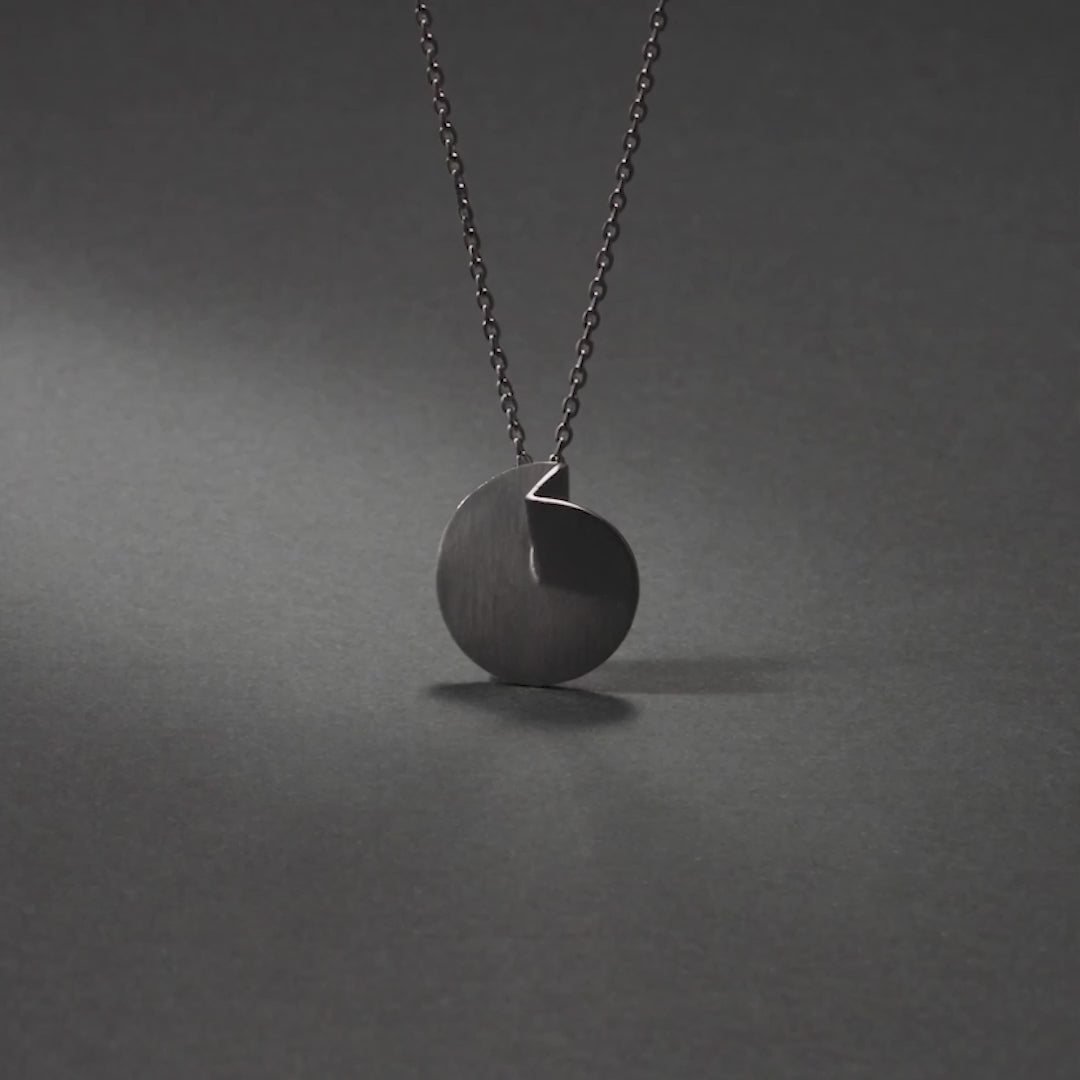 WILDFLOWER CURVED DISC PENDANT