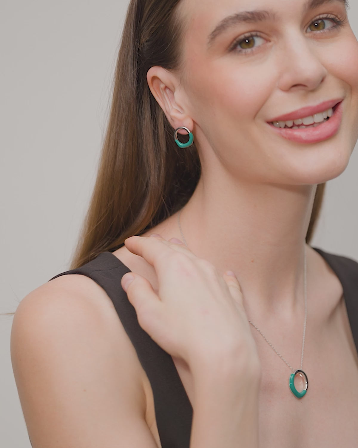 MELT HEART STUD EARRINGS