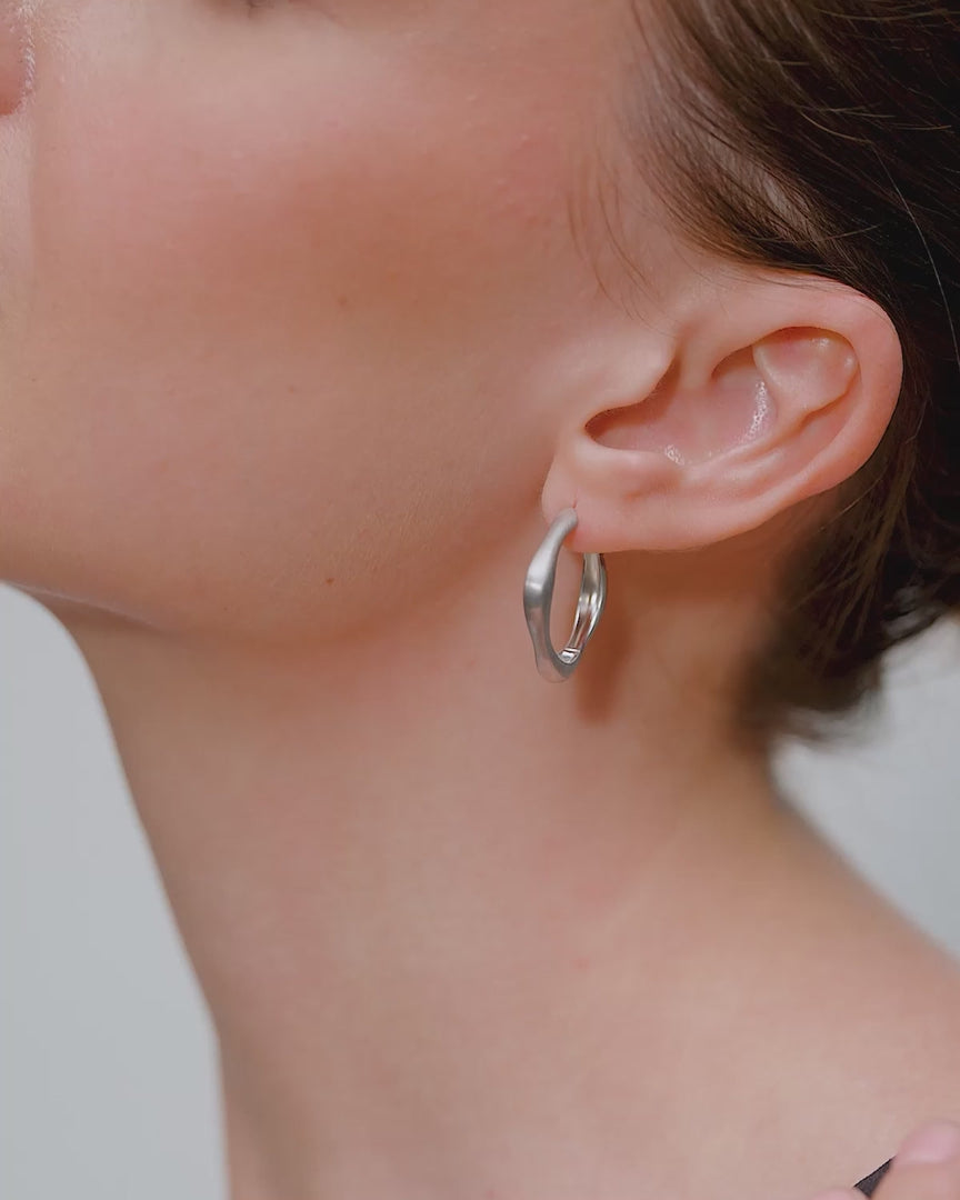 NODAL CONTOUR HOOP EARRINGS